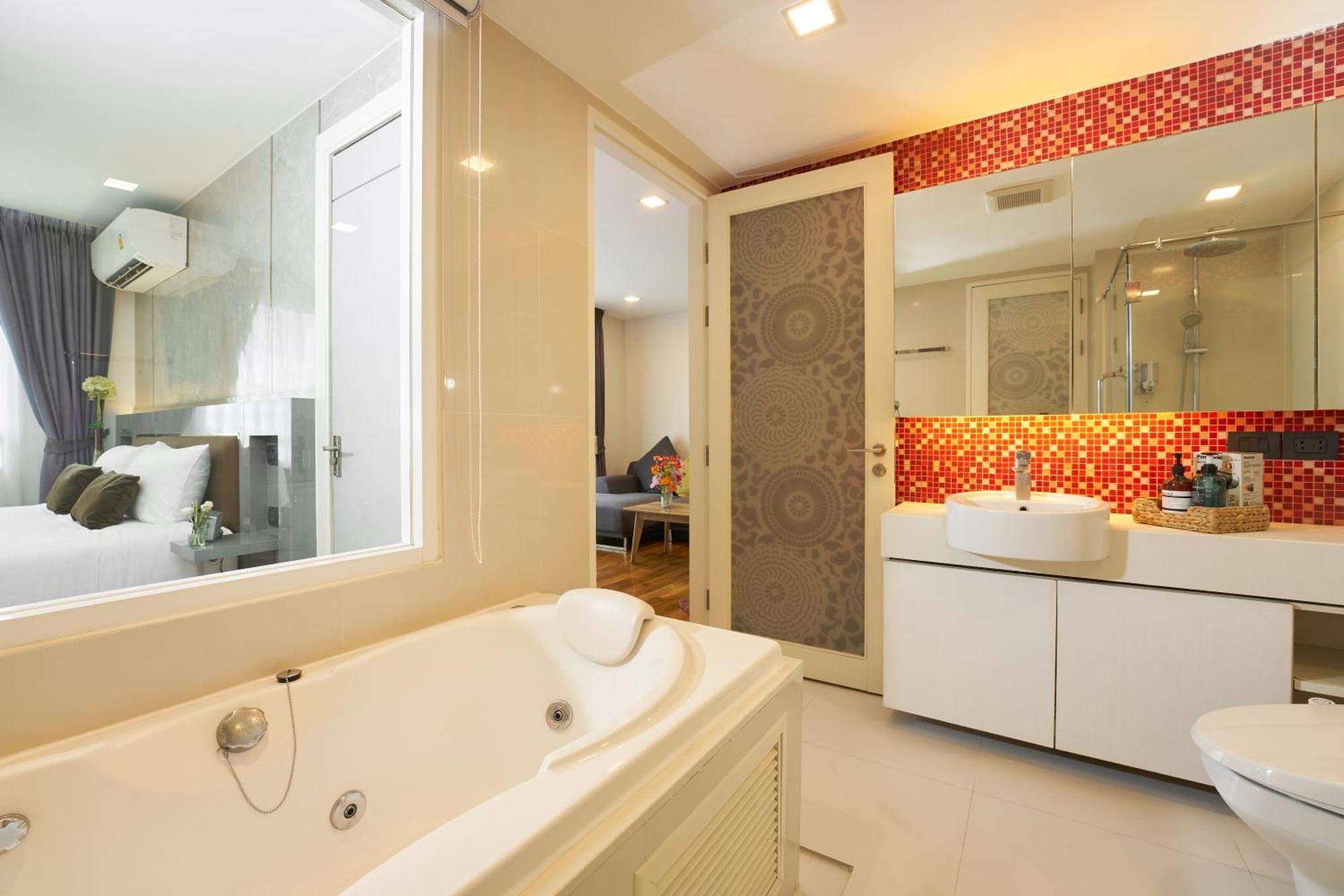 Shine Aparthotels Sukhumvit Thonglor Bangkok Exteriör bild